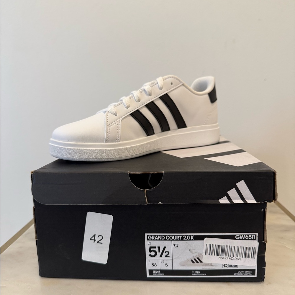 NIB! Adidas Grand Court 2.0 K White Black women Size 5.5 US